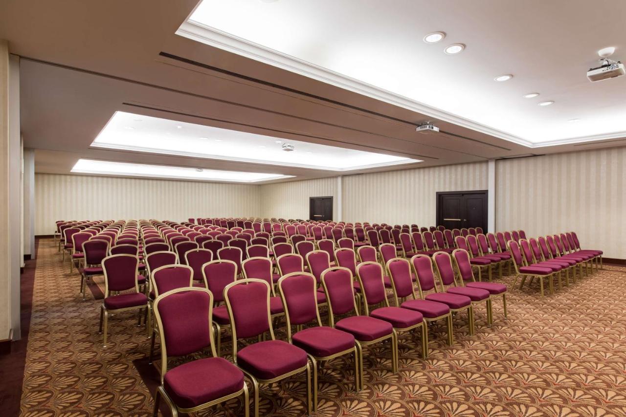 Radisson Blu Carlton Hotel, Bratislava Exterior photo