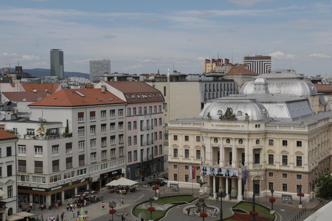Radisson Blu Carlton Hotel, Bratislava Exterior photo